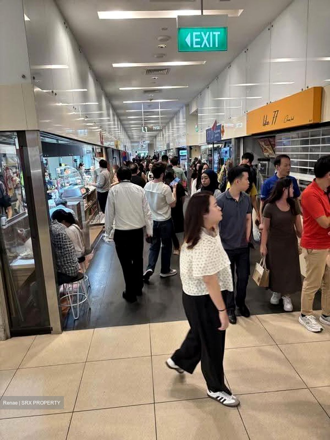 International Plaza (D2), Retail #633278831